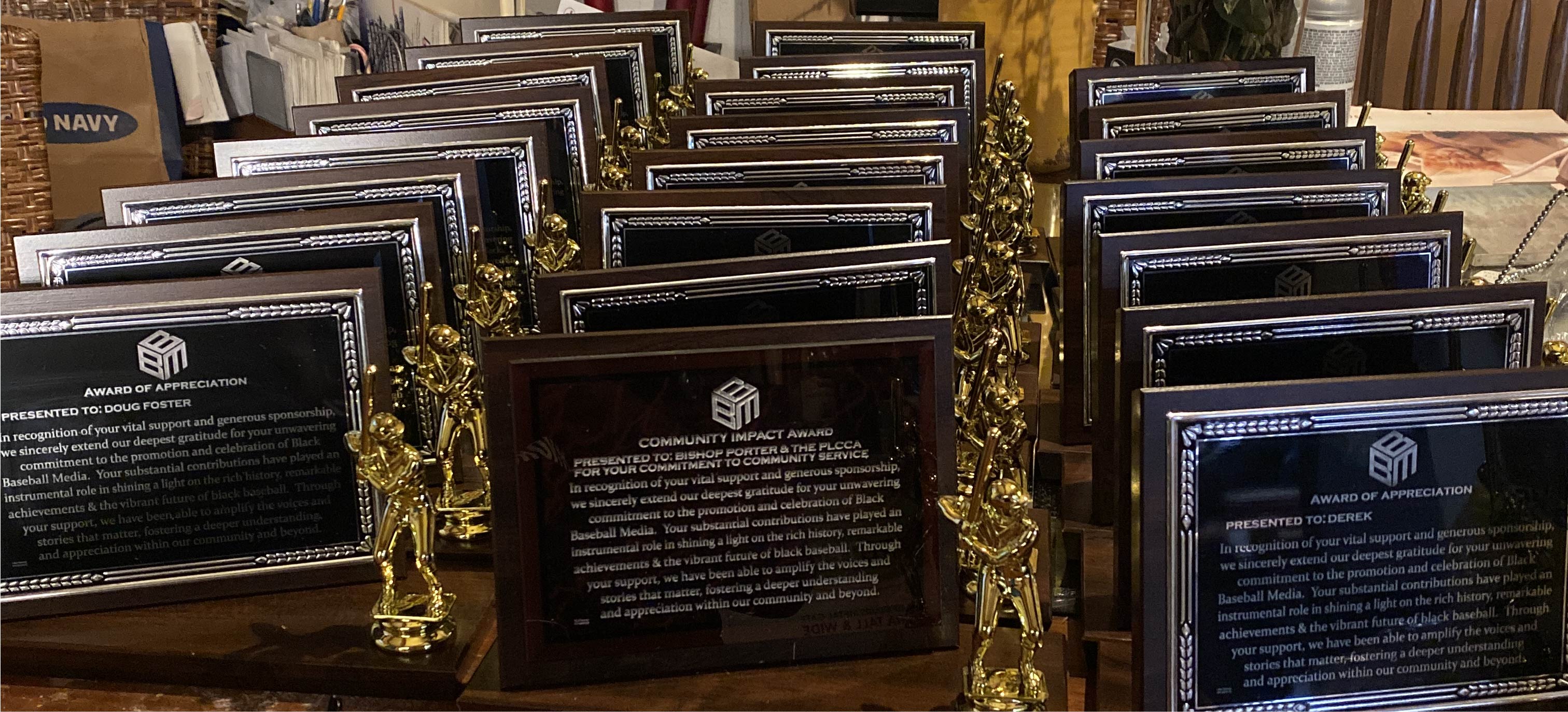 Custom Laser-Engraved Awards – Celebrate Every Victory & Accomplishment in Style