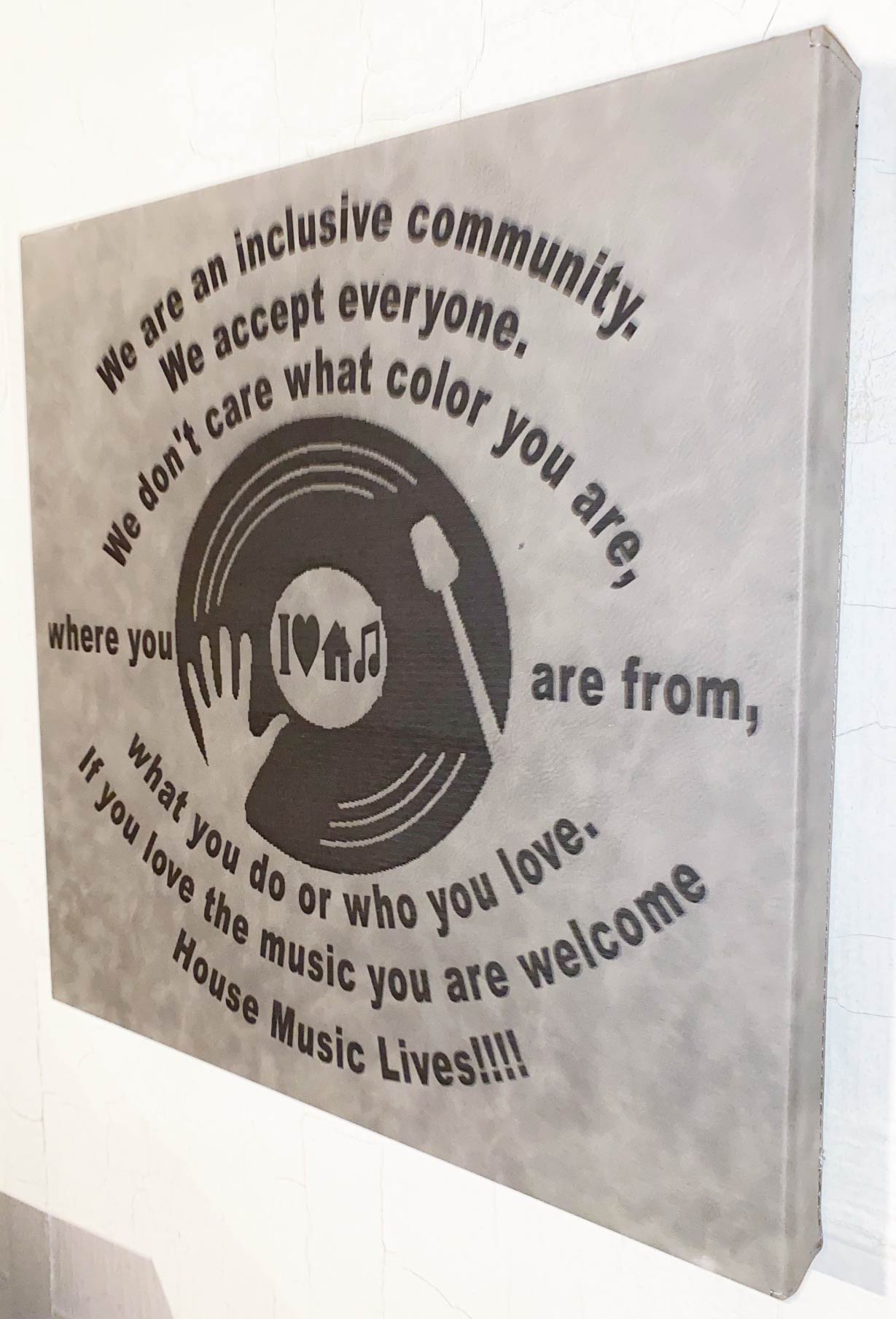 Custom Laser-Engraved Chicago House Music Keepsakes – Disco to the 90s, Hold & Share the Memory Forever