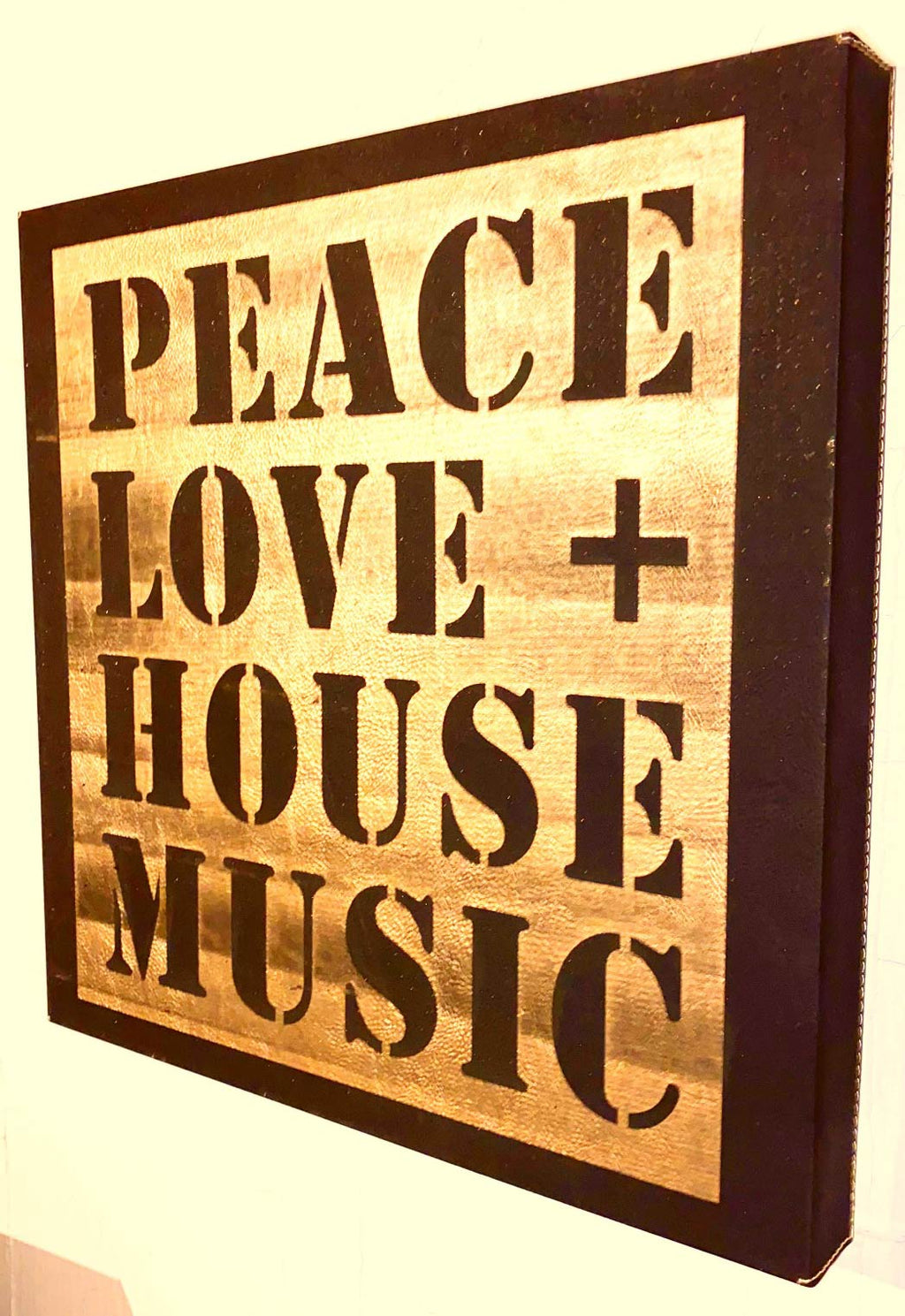 Custom Laser-Engraved Chicago House Music Keepsakes – Disco to the 90s, Hold & Share the Memory Forever