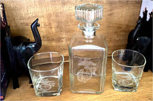 Load image into Gallery viewer, JD Decanter Set - 1L Marine decanter with 2 marine rocks glasses
